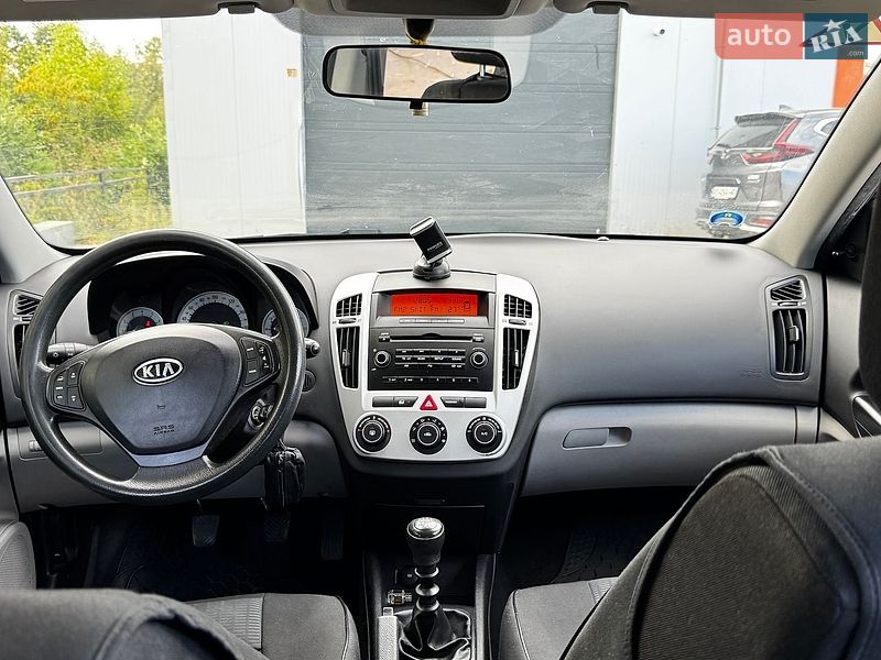 Хэтчбек Kia Ceed 2008 в Ужгороде