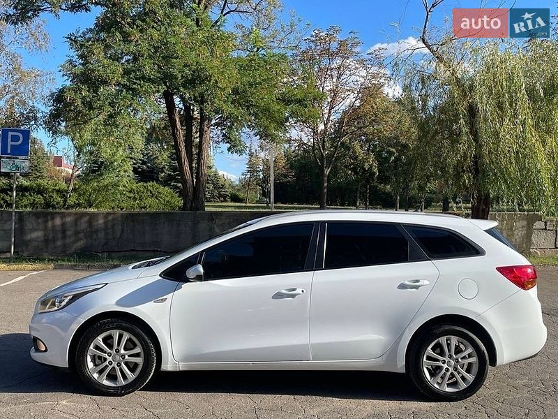 Универсал Kia Ceed 2014 в Кривом Роге