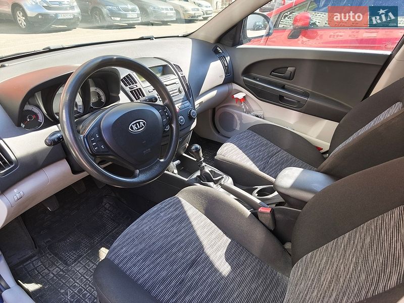 Хетчбек Kia Ceed 2008 в Вишгороді