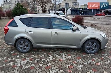 Универсал Kia Ceed 2012 в Нововолынске