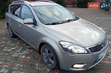 Универсал Kia Ceed 2012 в Нововолынске