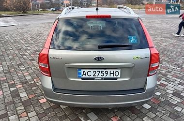 Универсал Kia Ceed 2012 в Нововолынске