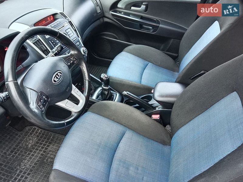 Универсал Kia Ceed 2012 в Нововолынске