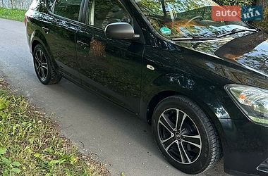 Хетчбек Kia Ceed 2010 в Івано-Франківську фото 4 Хетчбек Kia Ceed 2010 в Івано-Франківську