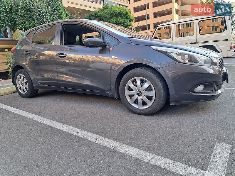 Хэтчбек Kia Ceed 2013 в Киеве
