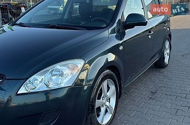Хэтчбек Kia Ceed 2009 в Нововолынске