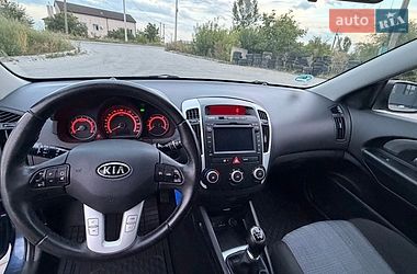 Універсал Kia Ceed 2010 в Ковелі