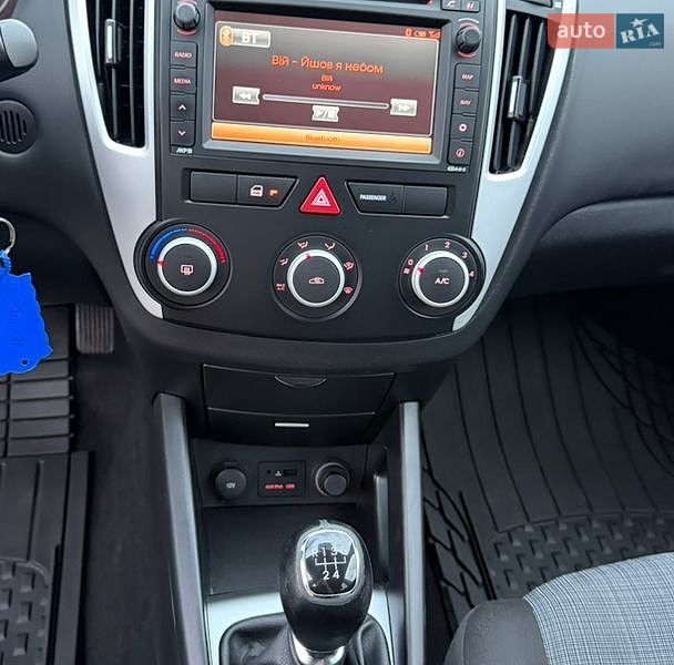 Універсал Kia Ceed 2010 в Ковелі