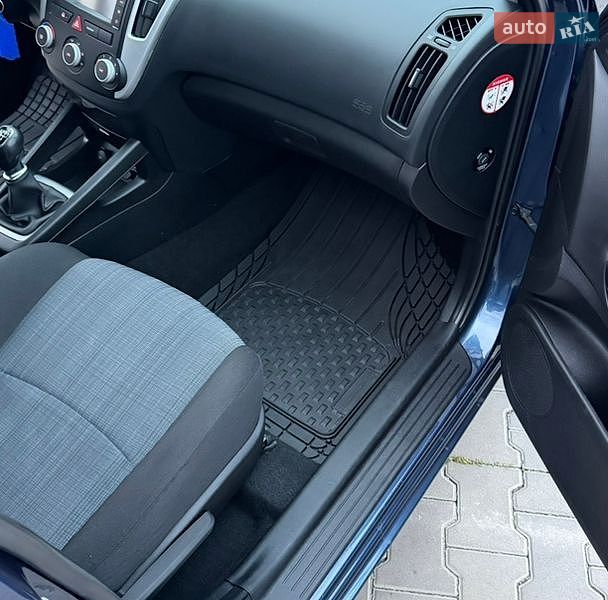 Універсал Kia Ceed 2010 в Ковелі