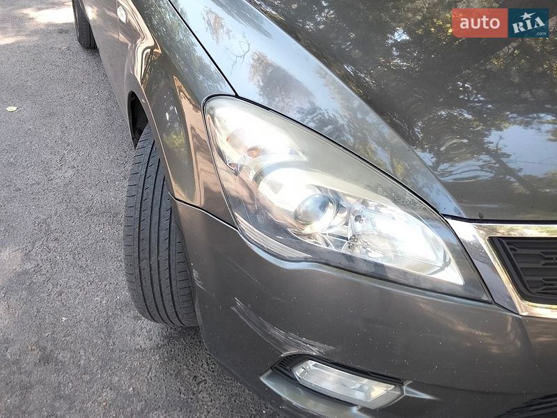 Универсал Kia Ceed 2010 в Николаеве фото 4 Универсал Kia Ceed 2010 в Николаеве