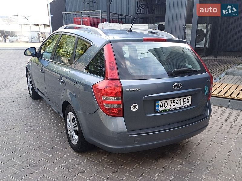 Универсал Kia Ceed 2009 в Ужгороде