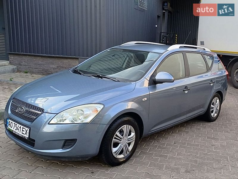 Универсал Kia Ceed 2009 в Ужгороде