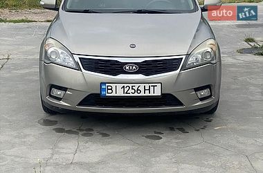 Універсал Kia Ceed 2010 в Лубнах