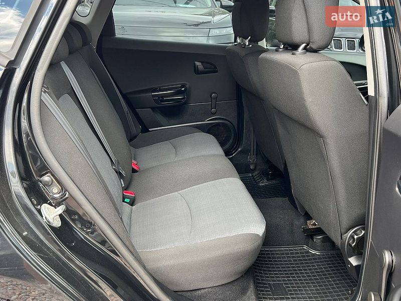 Хетчбек Kia Ceed 2012 в Полтаві