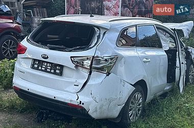 Универсал Kia Ceed 2015 в Львове