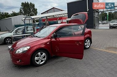 Хэтчбек Kia Ceed 2010 в Киеве