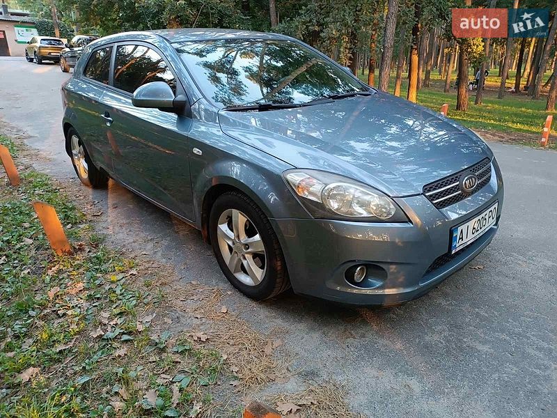 Хетчбек Kia Ceed 2008 в Києві фото 5 Хетчбек Kia Ceed 2008 в Києві