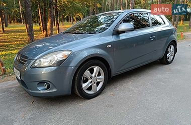 Хетчбек Kia Ceed 2008 в Києві фото 3 Хетчбек Kia Ceed 2008 в Києві