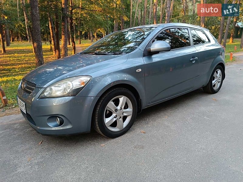 Хетчбек Kia Ceed 2008 в Києві фото 3 Хетчбек Kia Ceed 2008 в Києві