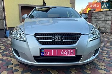 Хетчбек Kia Ceed 2008 в Луцьку фото 2 Хетчбек Kia Ceed 2008 в Луцьку