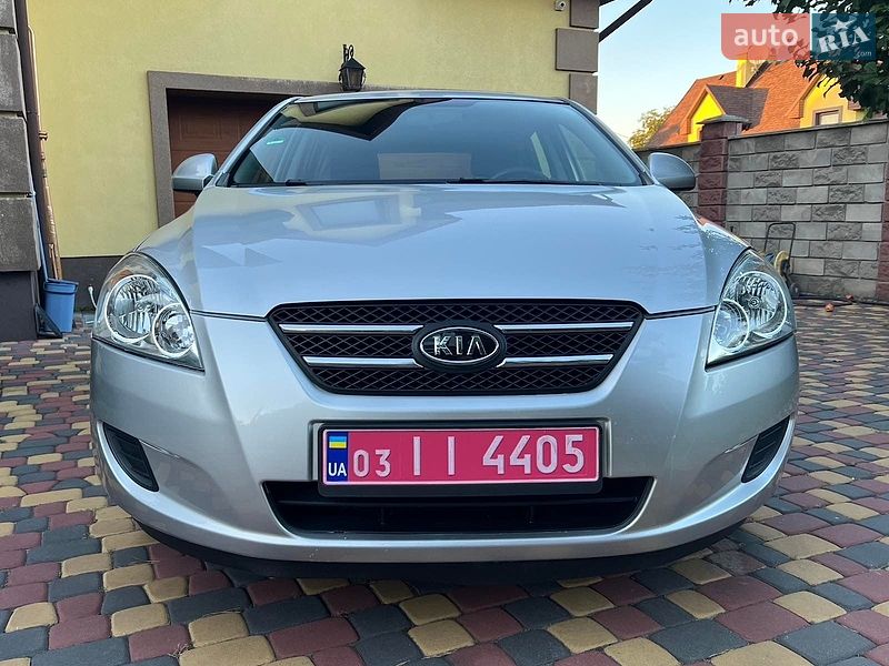 Хетчбек Kia Ceed 2008 в Луцьку фото 2 Хетчбек Kia Ceed 2008 в Луцьку