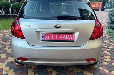Хетчбек Kia Ceed 2008 в Луцьку фото 5 Хетчбек Kia Ceed 2008 в Луцьку