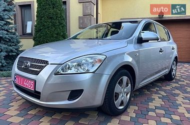 Хетчбек Kia Ceed 2008 в Луцьку фото 3 Хетчбек Kia Ceed 2008 в Луцьку