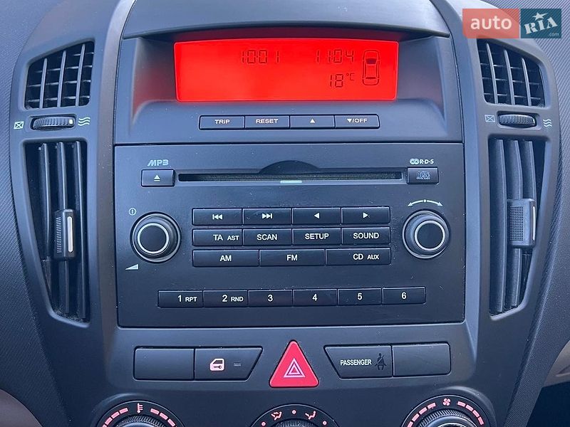 Хетчбек Kia Ceed 2008 в Луцьку фото 24 Хетчбек Kia Ceed 2008 в Луцьку
