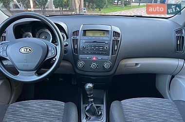 Хетчбек Kia Ceed 2008 в Луцьку фото 23 Хетчбек Kia Ceed 2008 в Луцьку