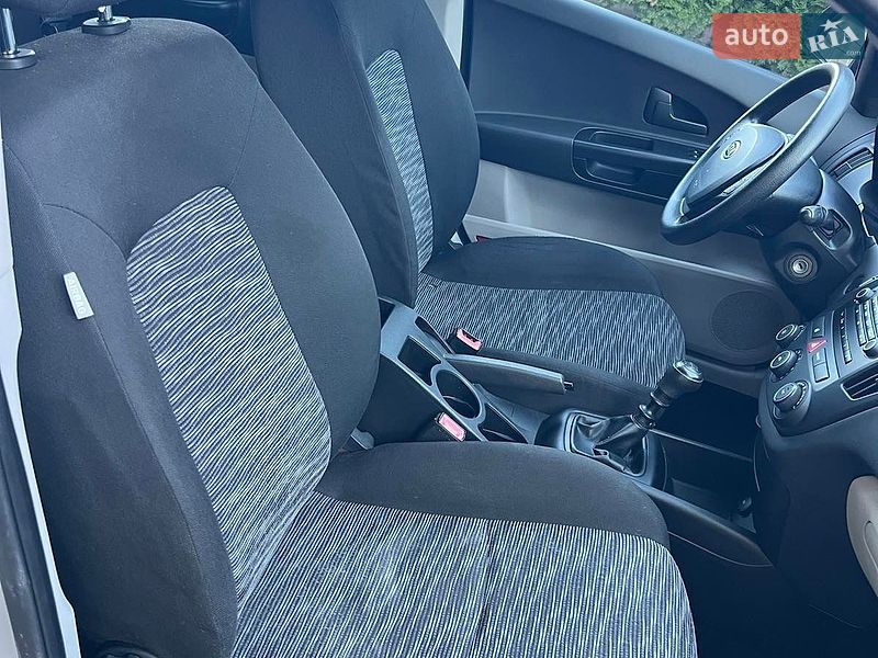 Хетчбек Kia Ceed 2008 в Луцьку фото 28 Хетчбек Kia Ceed 2008 в Луцьку