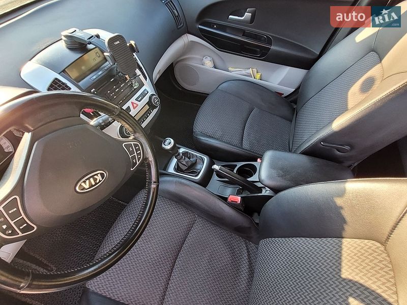 Хетчбек Kia Ceed 2008 в Хмельницькому фото 14 Хетчбек Kia Ceed 2008 в Хмельницькому