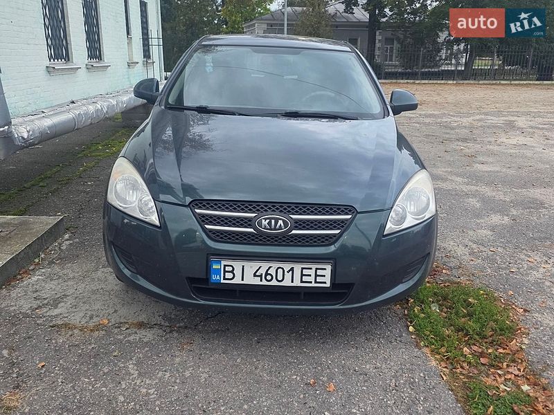 Хэтчбек Kia Ceed 2008 в Кременчуге