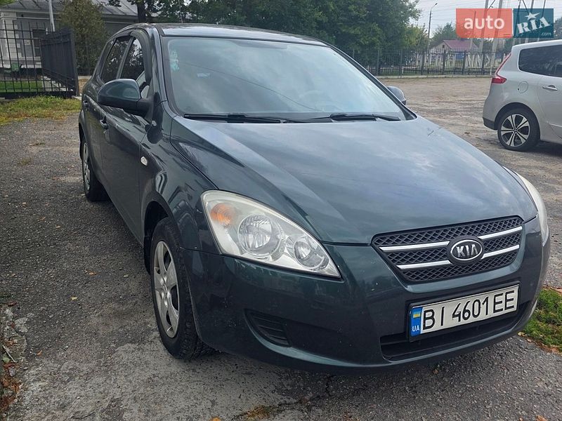 Хэтчбек Kia Ceed 2008 в Кременчуге