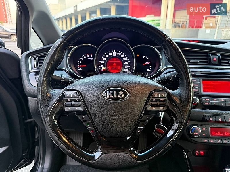 Хетчбек Kia Ceed 2016 в Києві фото 11 Хетчбек Kia Ceed 2016 в Києві