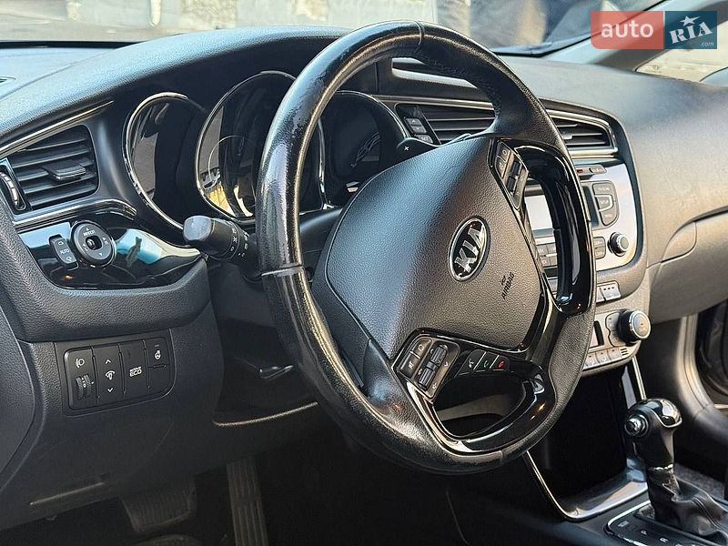 Хетчбек Kia Ceed 2016 в Києві фото 21 Хетчбек Kia Ceed 2016 в Києві