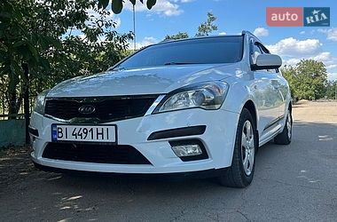 Універсал Kia Ceed 2011 в Миколаєві