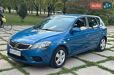 Хэтчбек Kia Ceed 2009 в Харькове