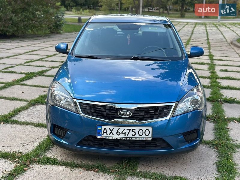 Хэтчбек Kia Ceed 2009 в Харькове