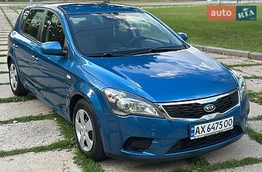 Хэтчбек Kia Ceed 2009 в Харькове