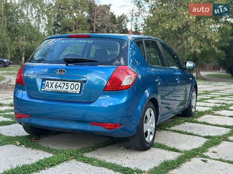 Хэтчбек Kia Ceed 2009 в Харькове