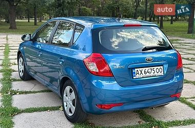 Хэтчбек Kia Ceed 2009 в Харькове