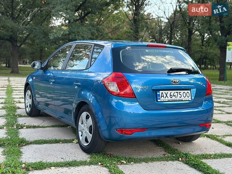 Хэтчбек Kia Ceed 2009 в Харькове