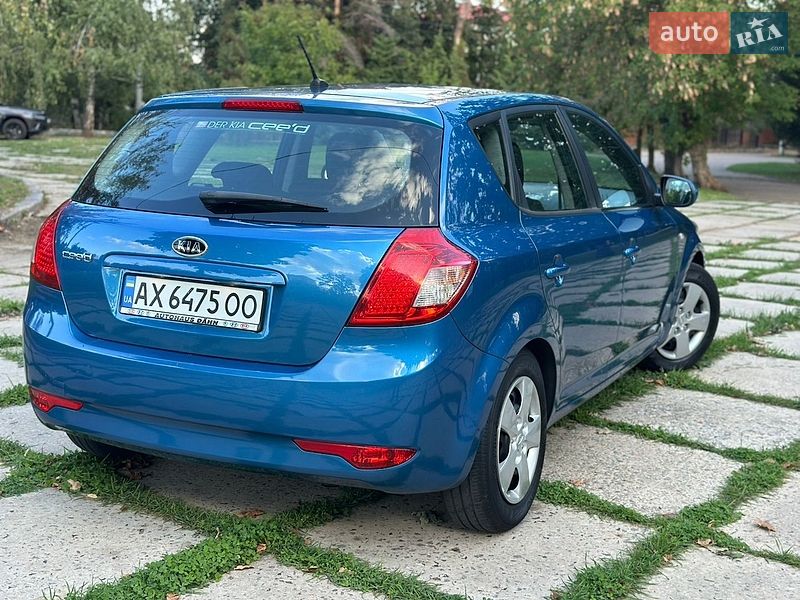 Хэтчбек Kia Ceed 2009 в Харькове