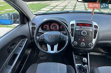 Хэтчбек Kia Ceed 2009 в Харькове