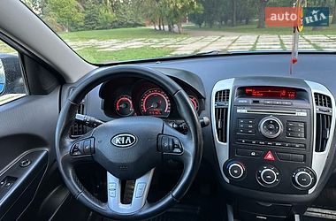 Хэтчбек Kia Ceed 2009 в Харькове