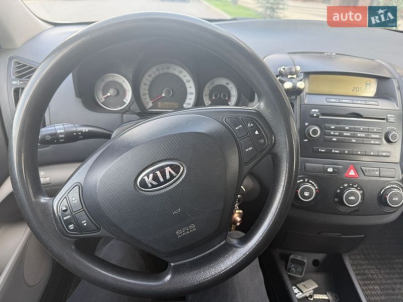 Универсал Kia Ceed 2009 в Ужгороде