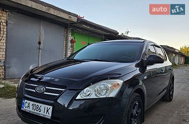 Хэтчбек Kia Ceed 2008 в Днепре