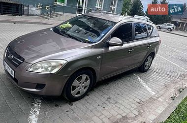 Универсал Kia Ceed 2008 в Луцке