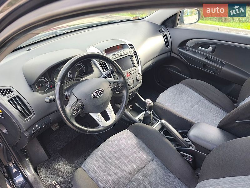 Універсал Kia Ceed 2009 в Локачах