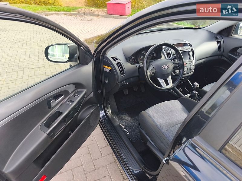Універсал Kia Ceed 2009 в Локачах